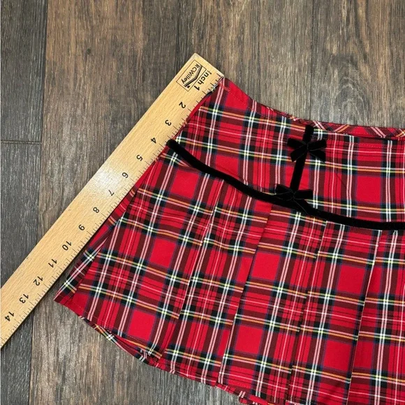 Social Collison Plaid Pleated Skirt with bows Size M - Picture 9 of 13